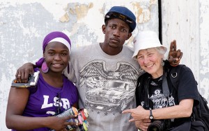 Graffiti artists Zeinixx and Mow, with the pioneer American graffiti photographer Martha Cooper. 